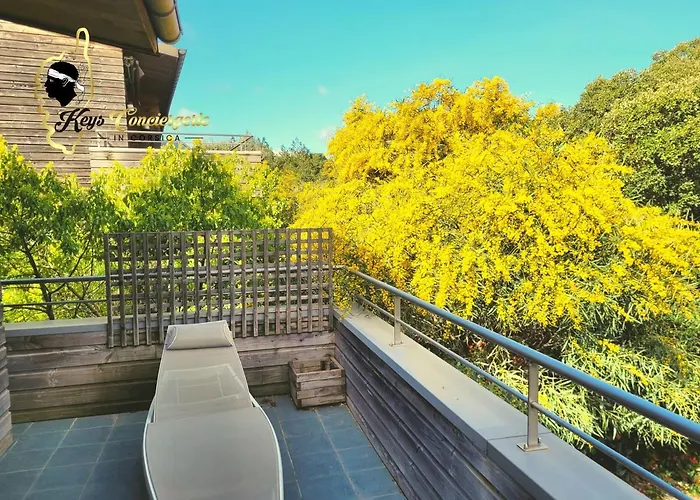 4 Pers Piscine Chauffee Acces A Pied A La Santa Giulia Порто-Веккіо